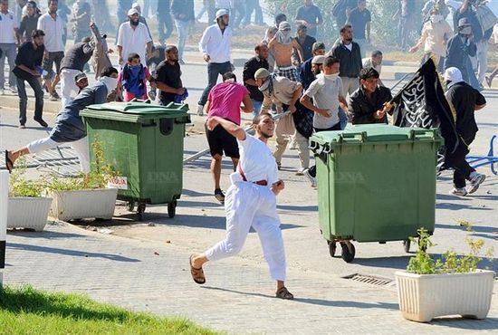 Les images censurées de l'émeute des salafistes à Paris Paris10