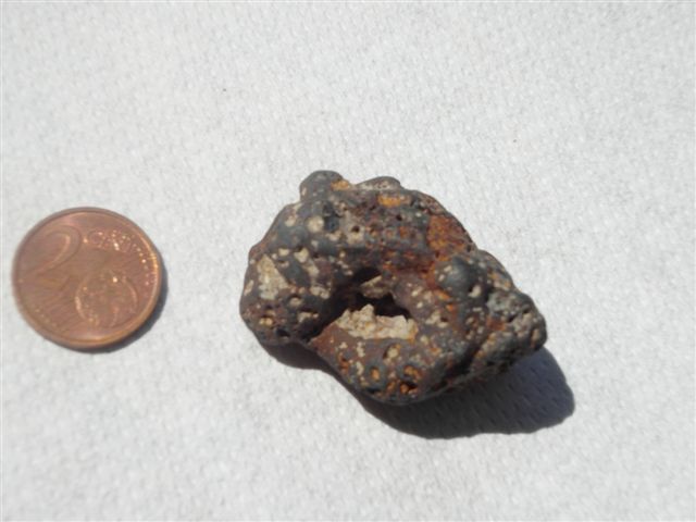 potrebbe essere un meteorite? Sam_0316