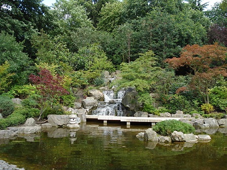 Парк с водопадом Hollan10