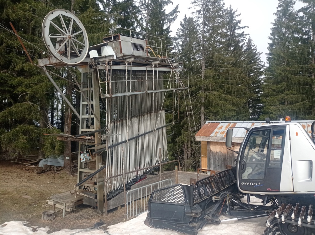 Maintenance des perches de Téléskis TKD Img_2052