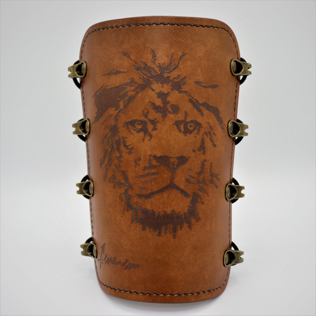 Nouveaux brassards motifs animaliers Lion_110