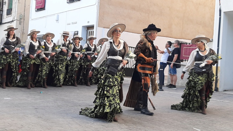 Fiestas  paso a paso. Sábado (Ofrenda floral y coronación de reinas) 20230163