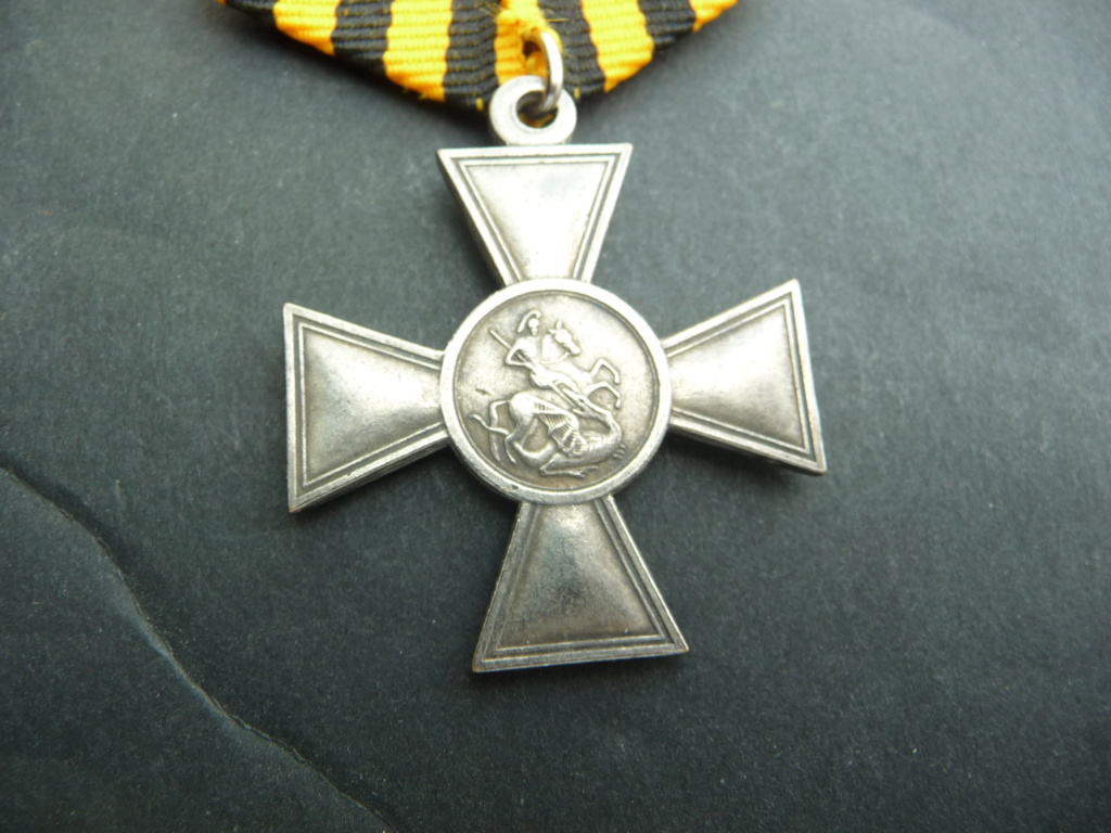 Médaille avec St Georges!! P1300090