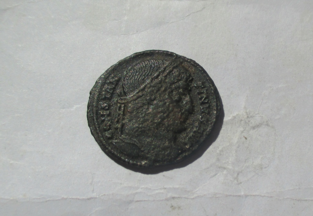 AE3 de Constantino I. PROVIDENTIAE AVGG. Arlés 0010