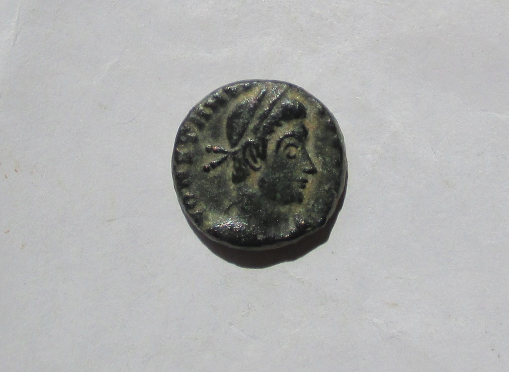 AE4 de Constancio II. VICTORIAE DD AVGG Q NN. Lyon 116