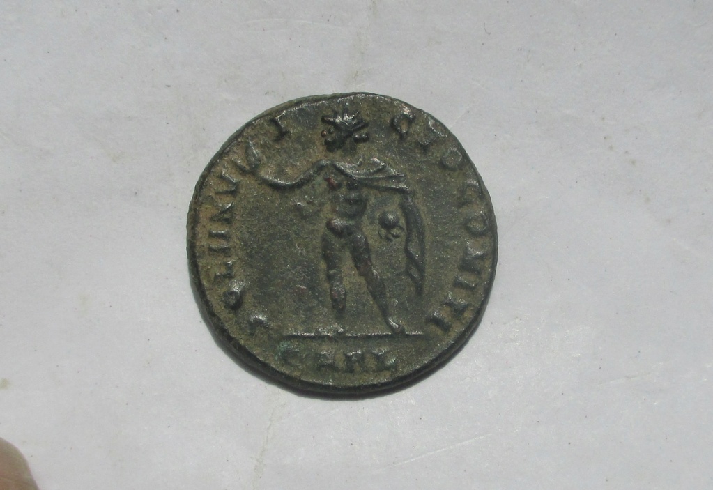 Nummus de Constantino I. SOLI INVICTO COMITI. Sol a izq. Arlés Img_2215