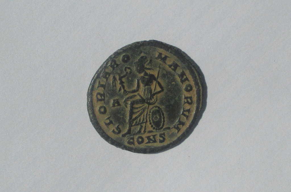 AE3 de Constantino I. GLORIA ROMANORVM. Constantinopla  Img_4529