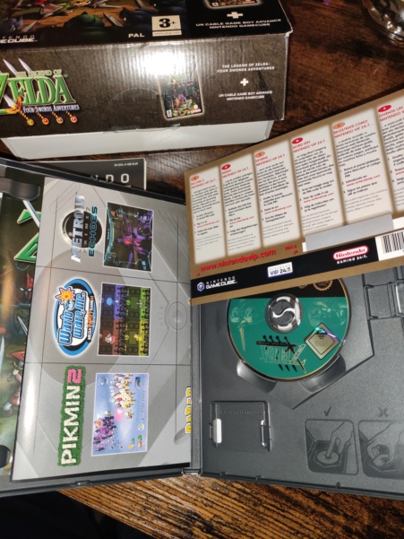 [ESTIM] Zelda Four Swords Aventures GameCube boite carton Img_2033