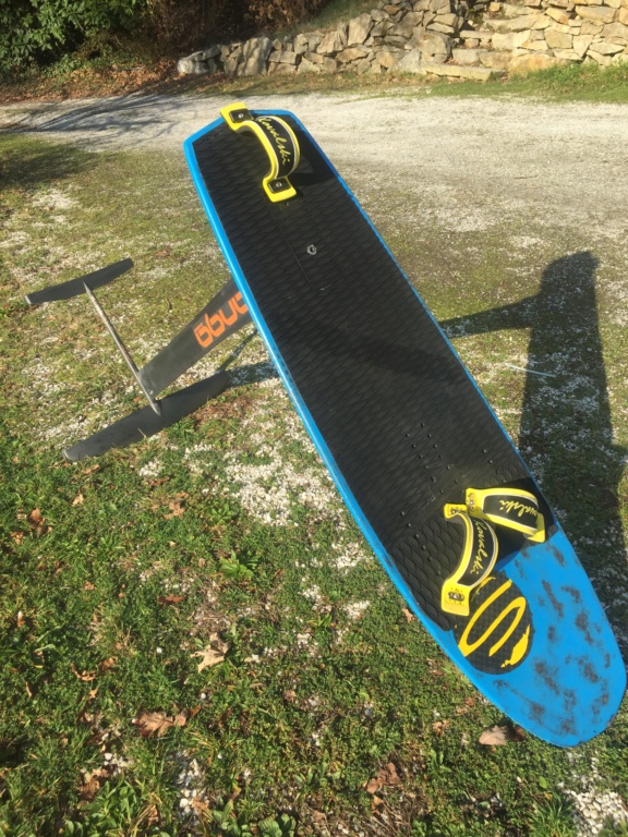 Kitefoil Banga + Planche Slash 1400 euros  Img_0214