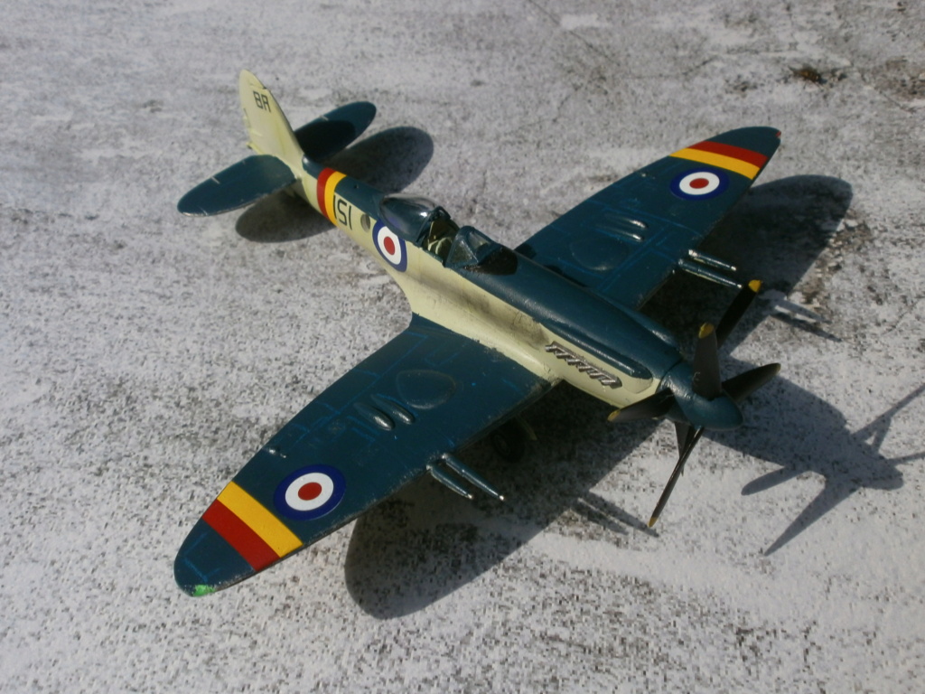 [AZ Model] Supermarine Seafang F MK 32 - Terminé 245110