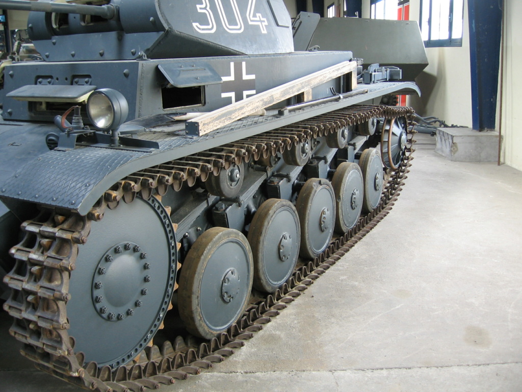 [ESCI modifié]  kleiner Panzerbefehlswagen I  Ausf. B  (Sd.Kfz. 265)  (146) Img_5842