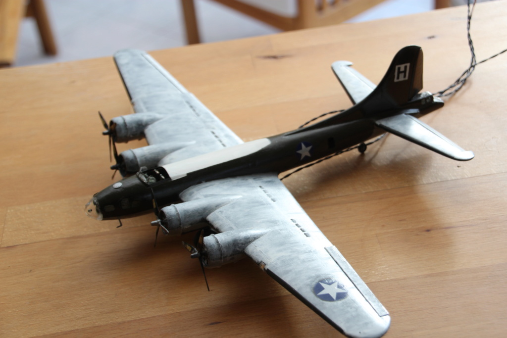 [Revell] B17 Drone Gremlin Gus II [ Fini] - Page 4 Img_6051