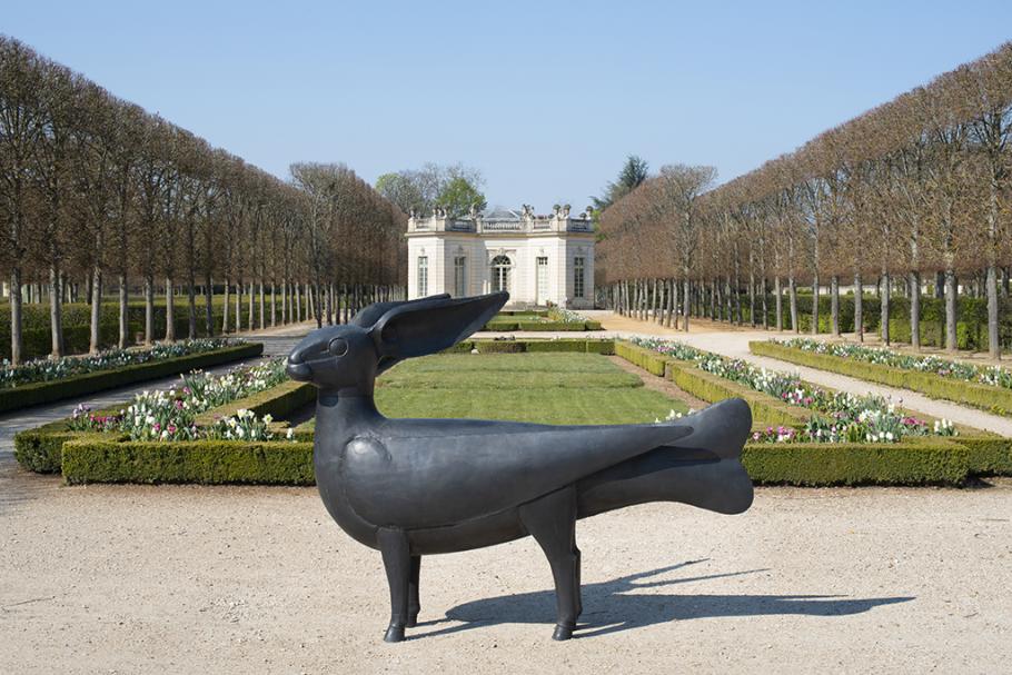 Le bestiaire enchanté des Lalanne dans les Jardins de la Reine Marie-Antoinette Lapin10