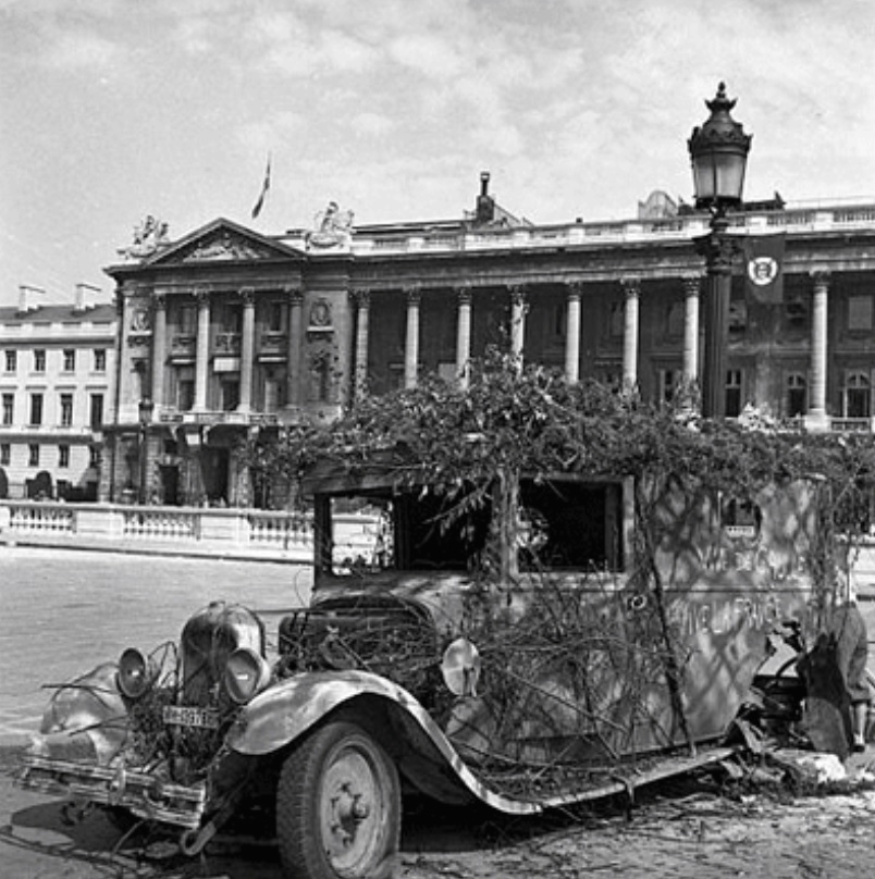 Camion Allemand Place de la Concorde 25 Août 1944  Face_a10