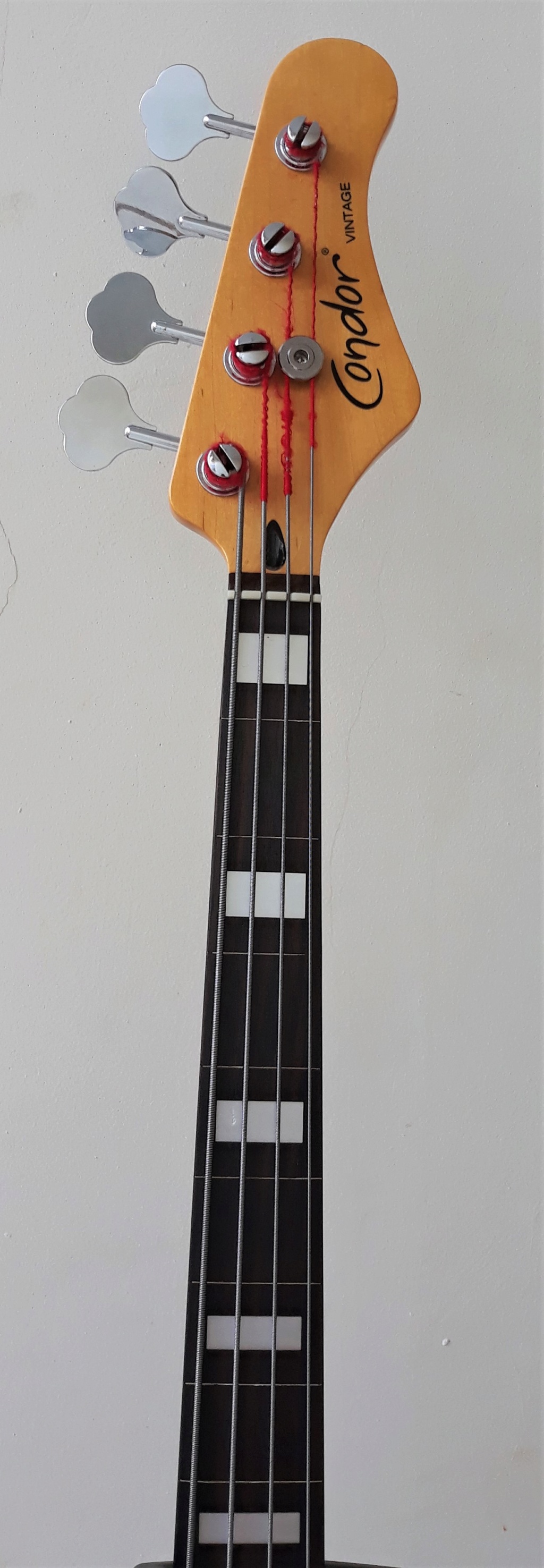 [R$1.100,00]Baixo Condor Cjb-4a Fretless[R$1.100,00] 310