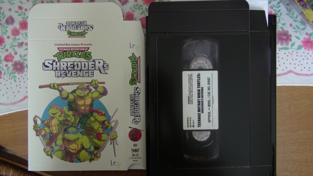 VIVA la Turtles mania, avec le coffret "Shredder's Revenge" Dsc01821