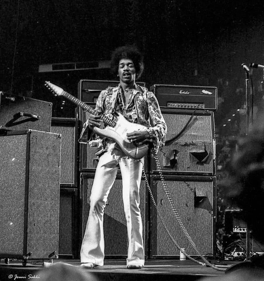 Seattle (Center Coliseum) : 6 septembre 1968  Jimi_s19