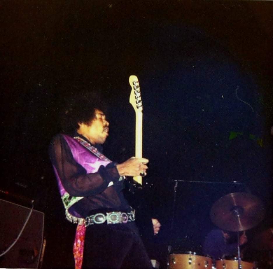 St Louis (Kiel Auditorium) : 3 novembre 1968  Jimi_s21
