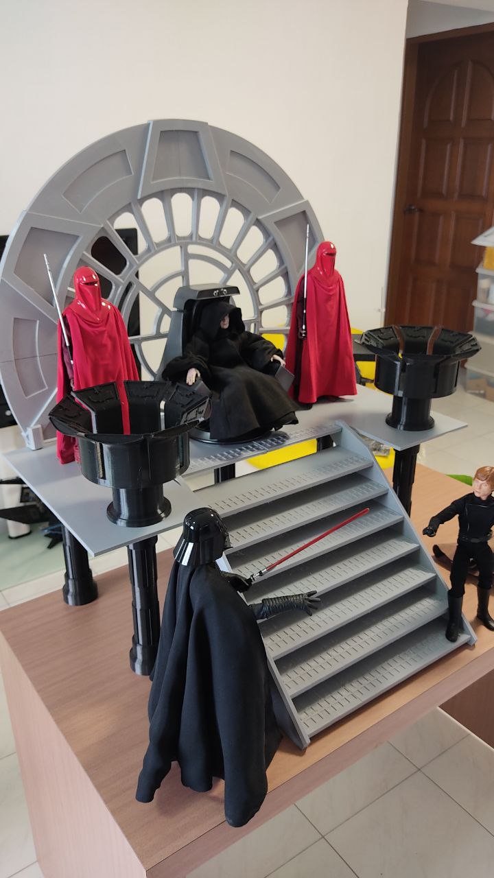 Emperor's Throne Room on Death Star II (Possibly Final Duel scene) Photo_36