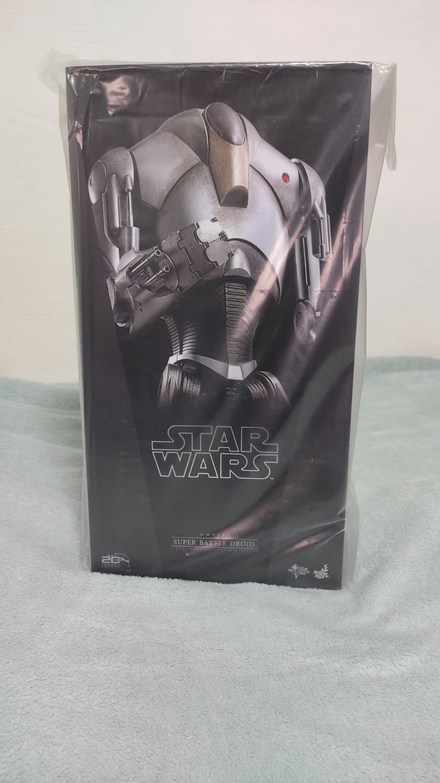 SuperBattleDroid - NEW PRODUCT: HOT TOYS: STAR WARS EPISODE II: ATTACK OF THE CLONES™ SUPER BATTLE DROID™ 1/6TH SCALE COLLECTIBLE FIGURE Whats156