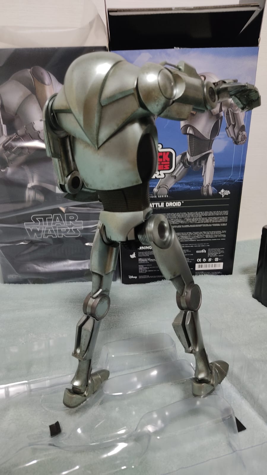 SuperBattleDroid - NEW PRODUCT: HOT TOYS: STAR WARS EPISODE II: ATTACK OF THE CLONES™ SUPER BATTLE DROID™ 1/6TH SCALE COLLECTIBLE FIGURE Whats165