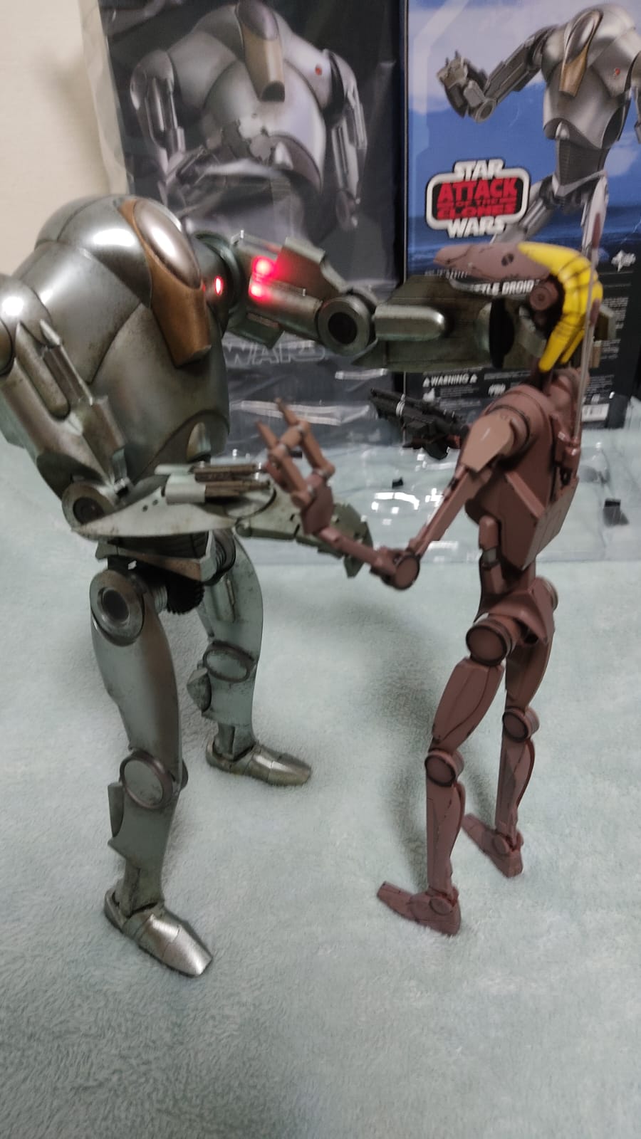StarWars - NEW PRODUCT: HOT TOYS: STAR WARS EPISODE II: ATTACK OF THE CLONES™ SUPER BATTLE DROID™ 1/6TH SCALE COLLECTIBLE FIGURE Whats168