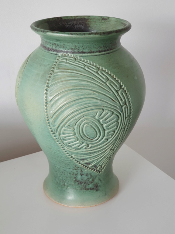 Large copper green ceramic vase, made in Papua New Guinea  20220520