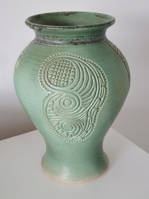 Large copper green ceramic vase, made in Papua New Guinea  20220521