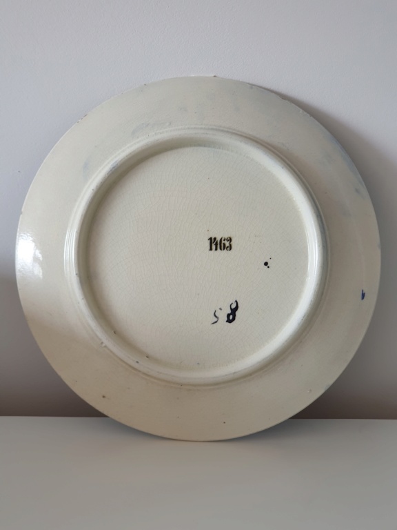 29 cm wide plate with mountain view in blue, beige, and grey 20220612