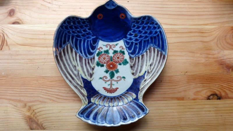 Assiette porcelaine du Japon forme oiseau Imari XIXéme P1050219
