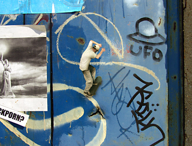 Street Art - Page 5 Skate410