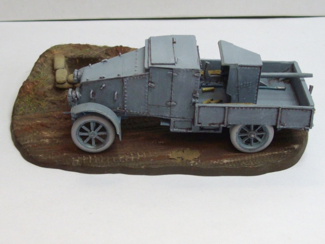 1914/1918 automitrailleuse RENAULT 1915, ex-RETROKIT 72éme 2007-018