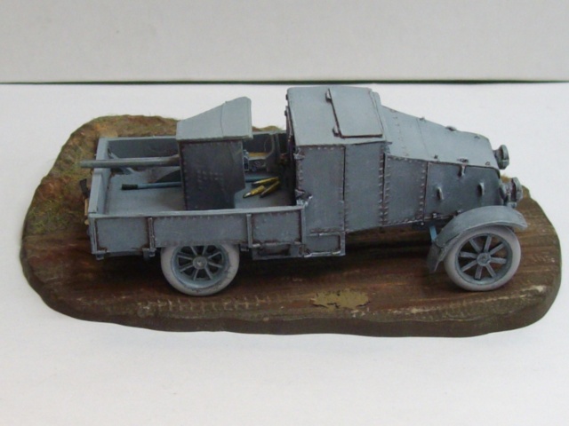 1914/1918 automitrailleuse RENAULT 1915, ex-RETROKIT 72éme 2007-019