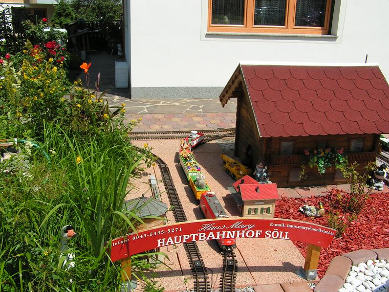 Schön angelegte Gartenbahn in Söll(Österreich) Sall_214