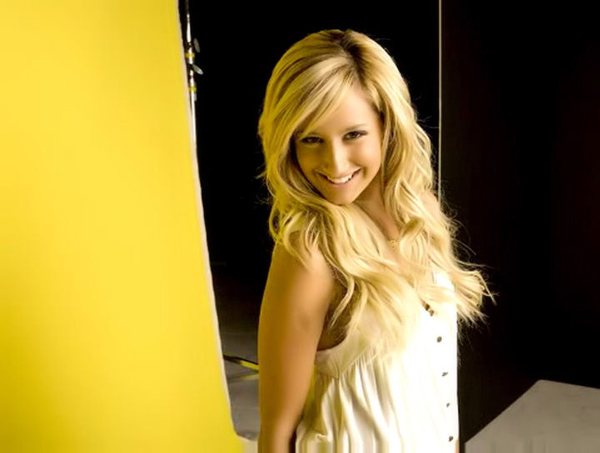 Ashley Tisdale At243110