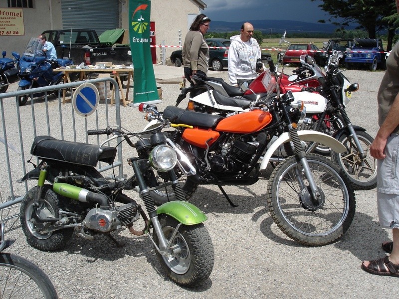 Motos en fete au pays de Sault  juin 2010 Dsc04010