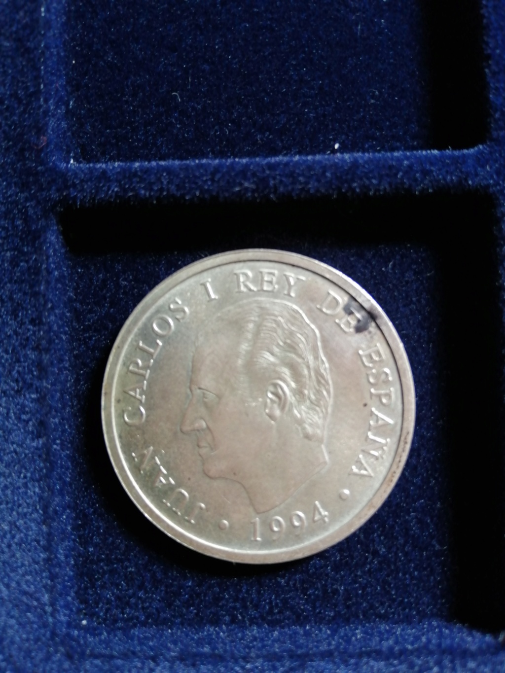 Monedas de 2000 pesetas de plata con manchitas Img_2010