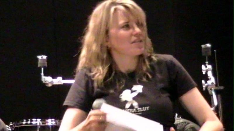 Lucy Lawless - Page 23 513