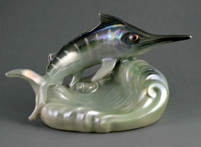 Titian Small Marlin Ashtray from the collection of doll-finz. Titian15