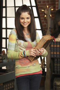 Selena Gomez_Alex Russo in Wizard of Waverly Place!! Vào coi bà con ui!! Selena16