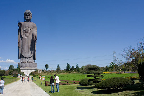Những Tượng Phật Nổi Tiếng Trên Thế Giới Ushiku10