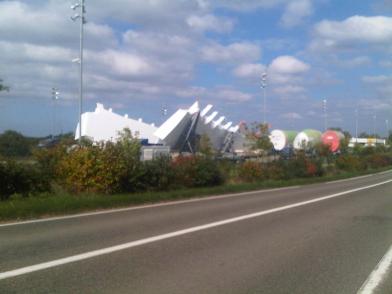 Pour ceux qui ne connaissent pas le GERS ou l' A 380 en KIT A380_010