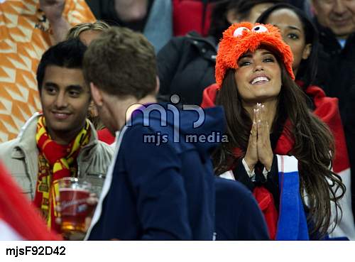 Yolanthe Cabau van Kasbergen ( Wesley Sneijder 's girlfriend ) Mjsf9214