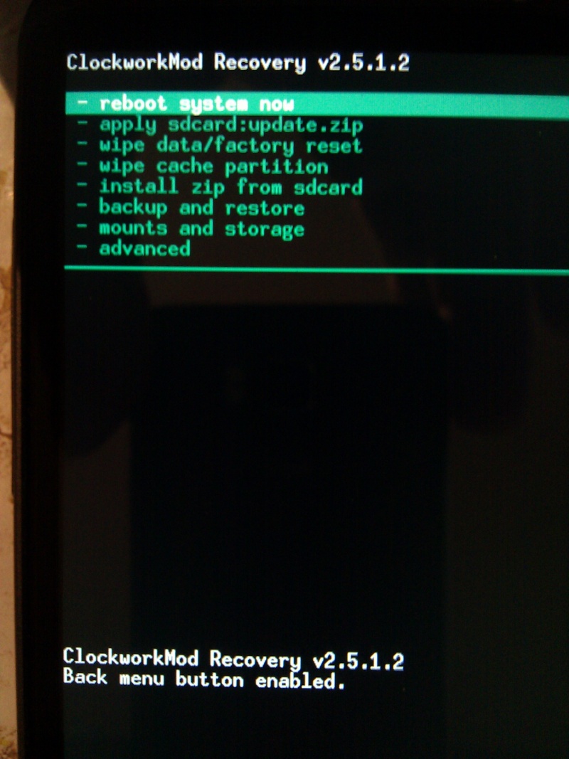 [TUTO] Comment flasher une ROM ZIP avec clockwork recovery sur le HD2 V1.2 Imag0011