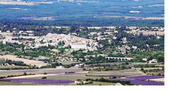 IL ETAIT UNE FOIS ..VALENSOLE - Page 3 12010