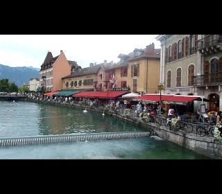 ANNECY NOUS PRIT DANS SES BRAS ..PENDANT QUE TOURS S"'EST RESSOURCE A EVIAN - Page 3 Ut1_bm10