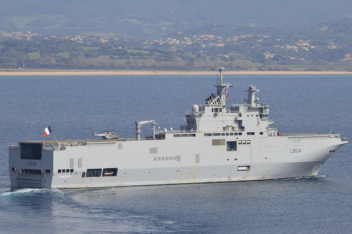 ajaccio - Le navire "TONNERRE" à Ajaccio (Covid 19 ) Dsc_0011