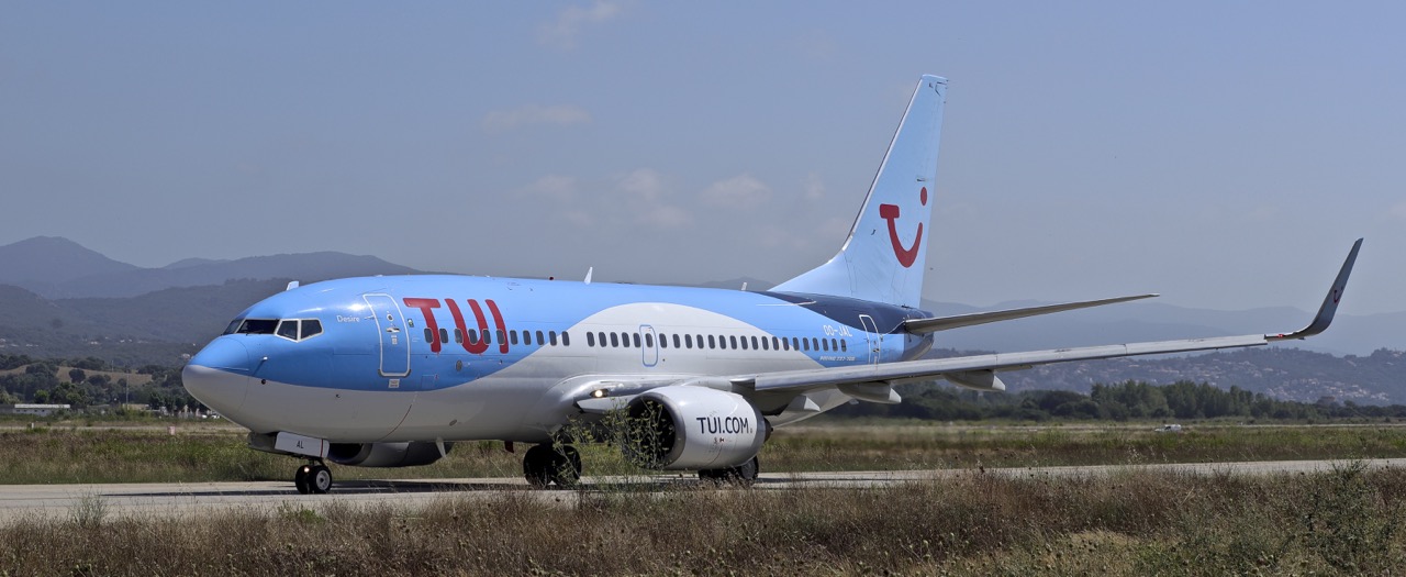 Les avions de la flotte JETAIRFLY  et  TUI  ... - Page 4 Img_0697