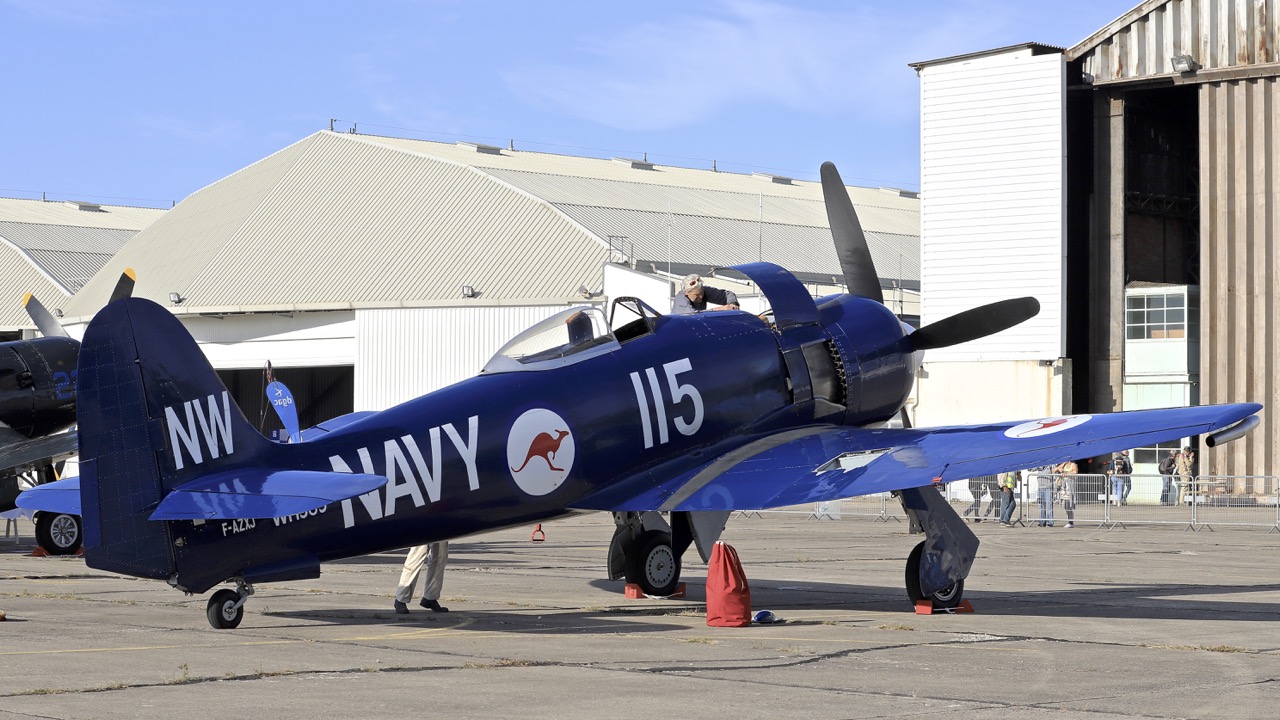 Le Sea Fury de Christophe Jacquard quitte la France pour le Canada Img_1332