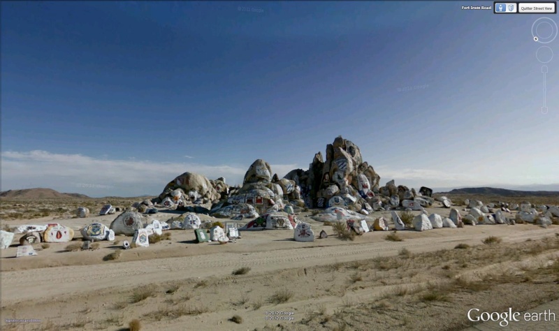 Rochers peints à Fort Irwin, Californie - USA Des110